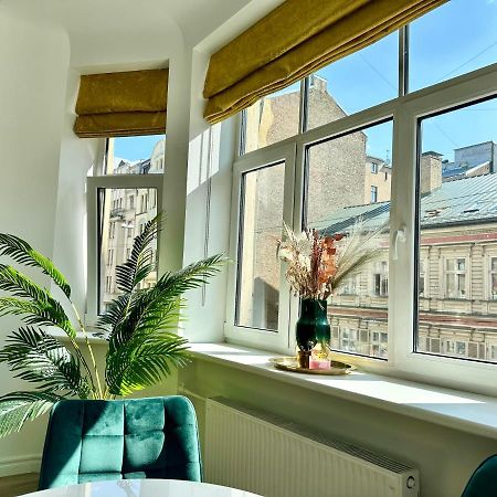 Ferienwohnung Gertrude'S Heart Riga Exterior foto