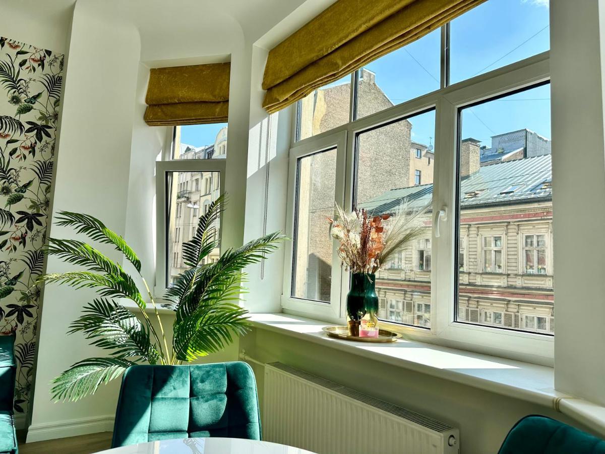 Ferienwohnung Gertrude'S Heart Riga Exterior foto
